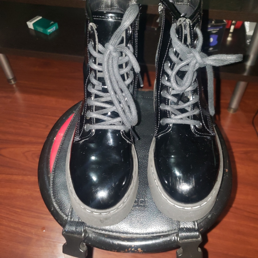 WOMENS STEVE MADEN BLACK PATTEN LEATHER BOOT SIZE 6